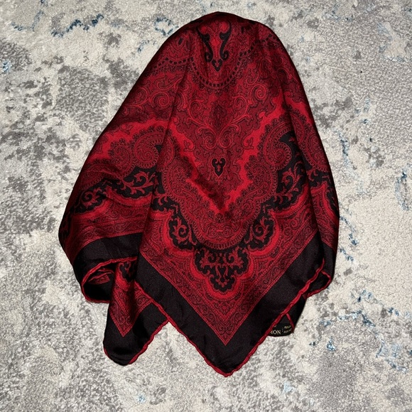 Damon all silk made in Italy scarf 🌺🍀🌺 - Picture 2 of 3